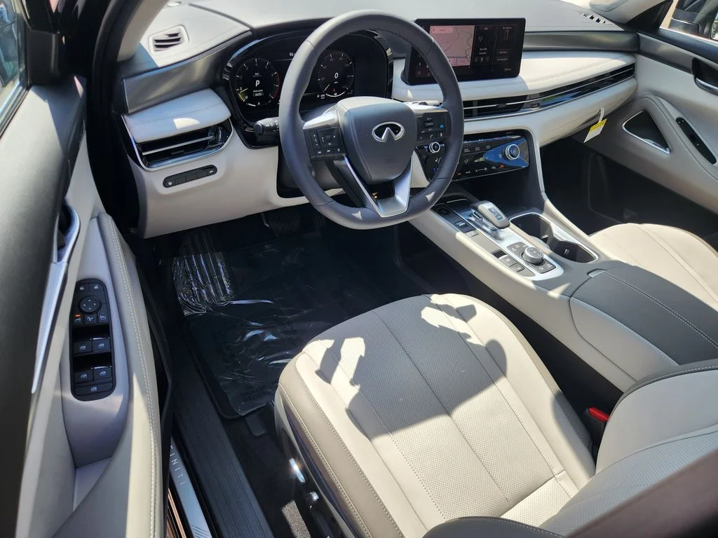 New 2027 MINERAL BLACK INFINITI Luxe AWD image 16