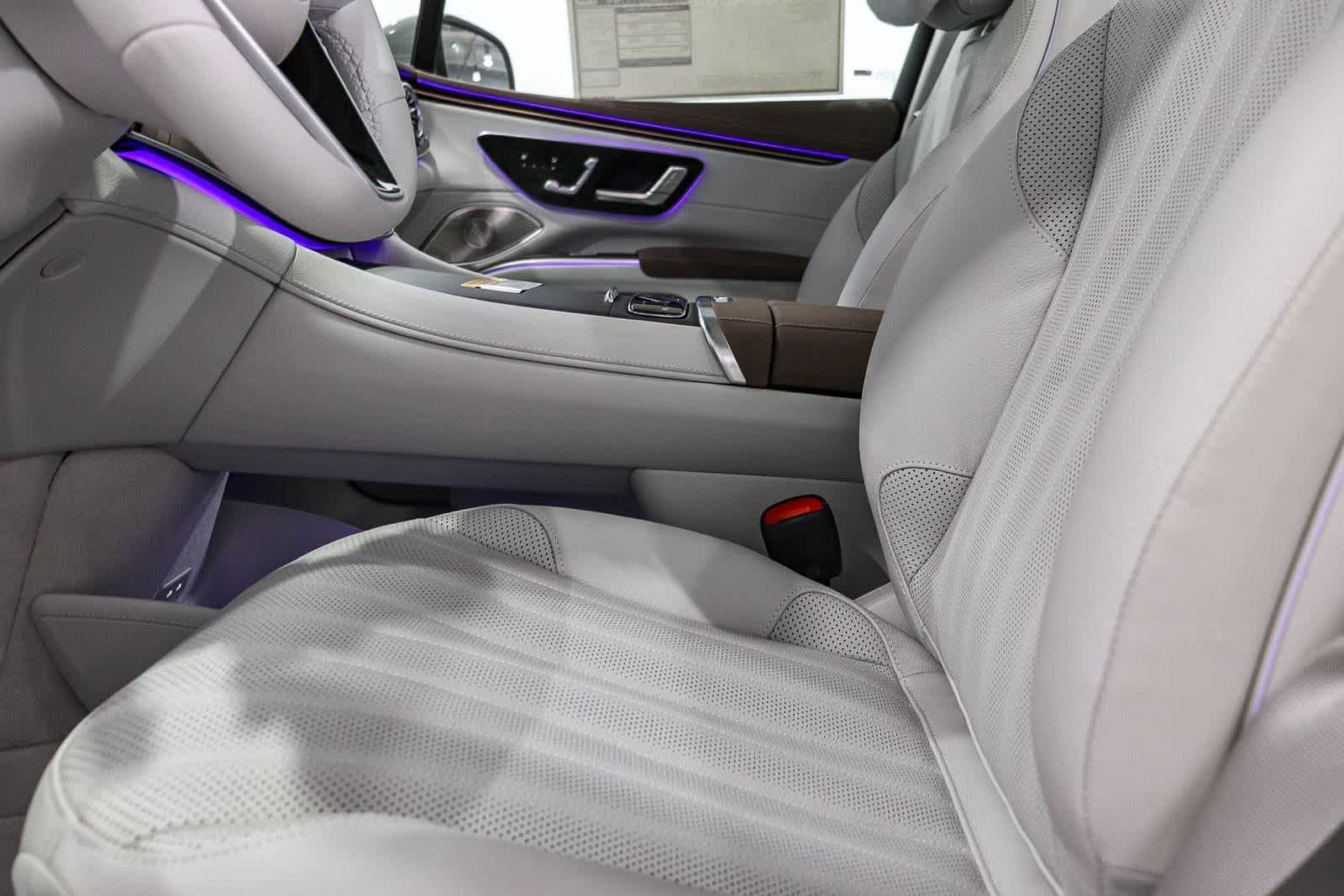 New 2026 MANUFAKTUR Alpine Grey Mercedes-Benz EQS 400 image 18