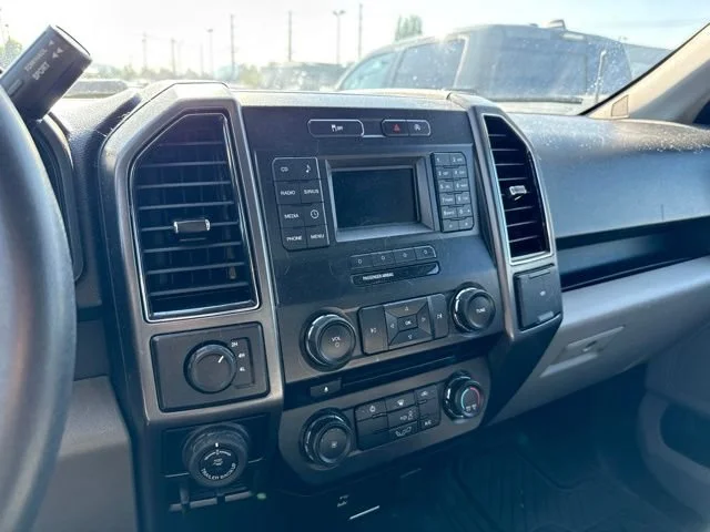 Used 2017  Ford XL 4WD SuperCrew 5.5