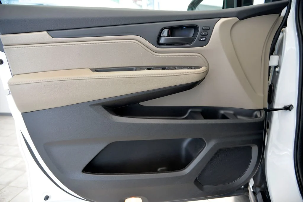 Used 2023 White Honda EX-L image 14