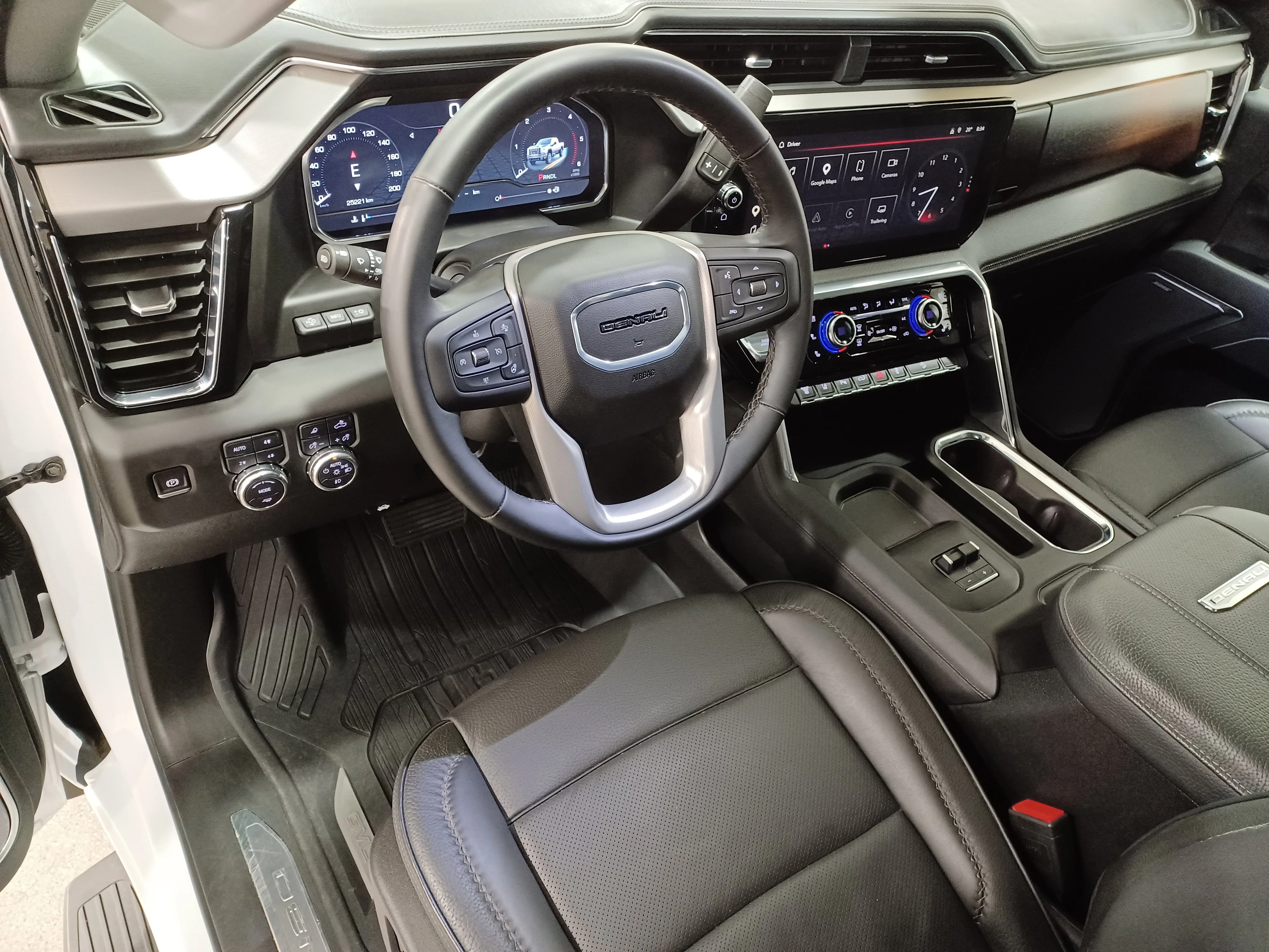 Certified Used 2025 White Frost Tricoat GMC Denali 4WD*No Lux Tax | 6.6L Duramax Diesel | Adapt Cruise | Remote Start | Cooled Leather | Tow Pkg image 14