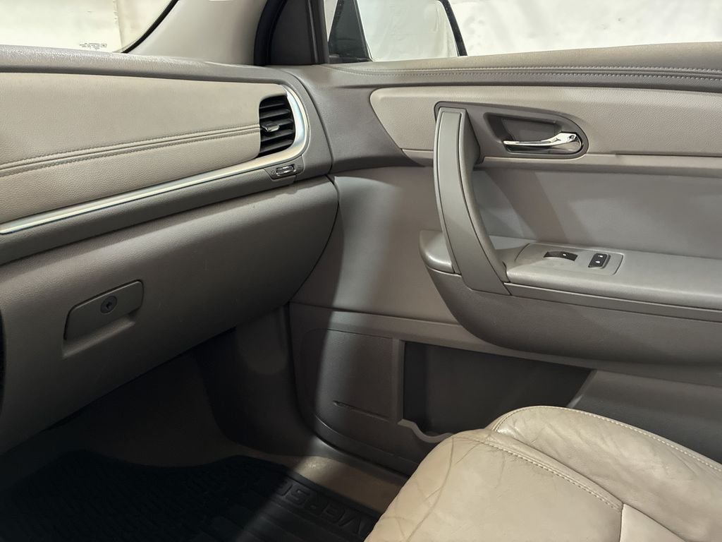 Used 2013 Gray Chevrolet 2LT 2LT image 26