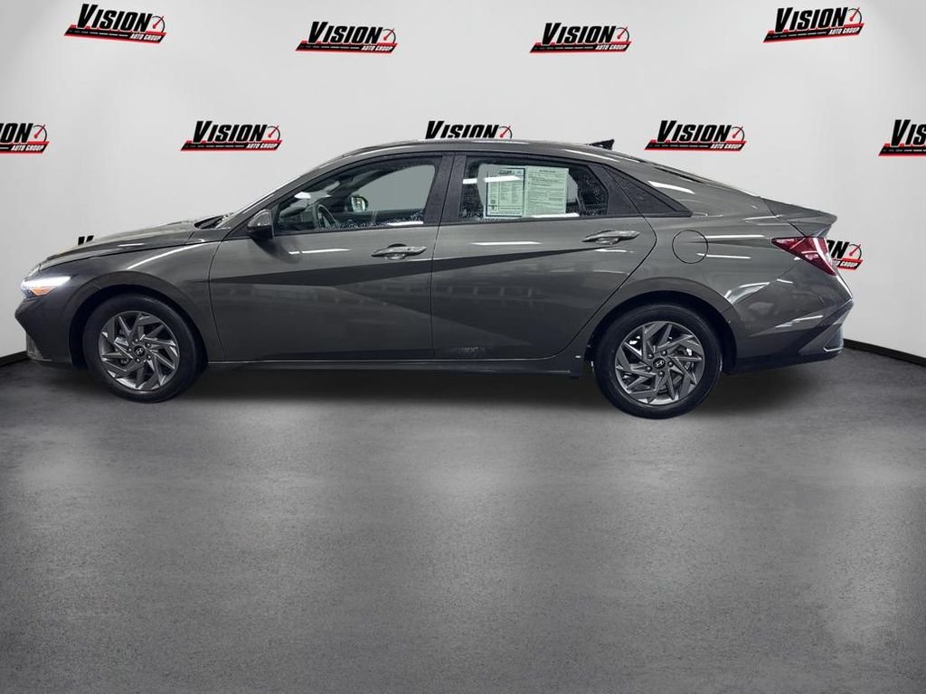Certified Used 2024 Gray Hyundai SEL image 8