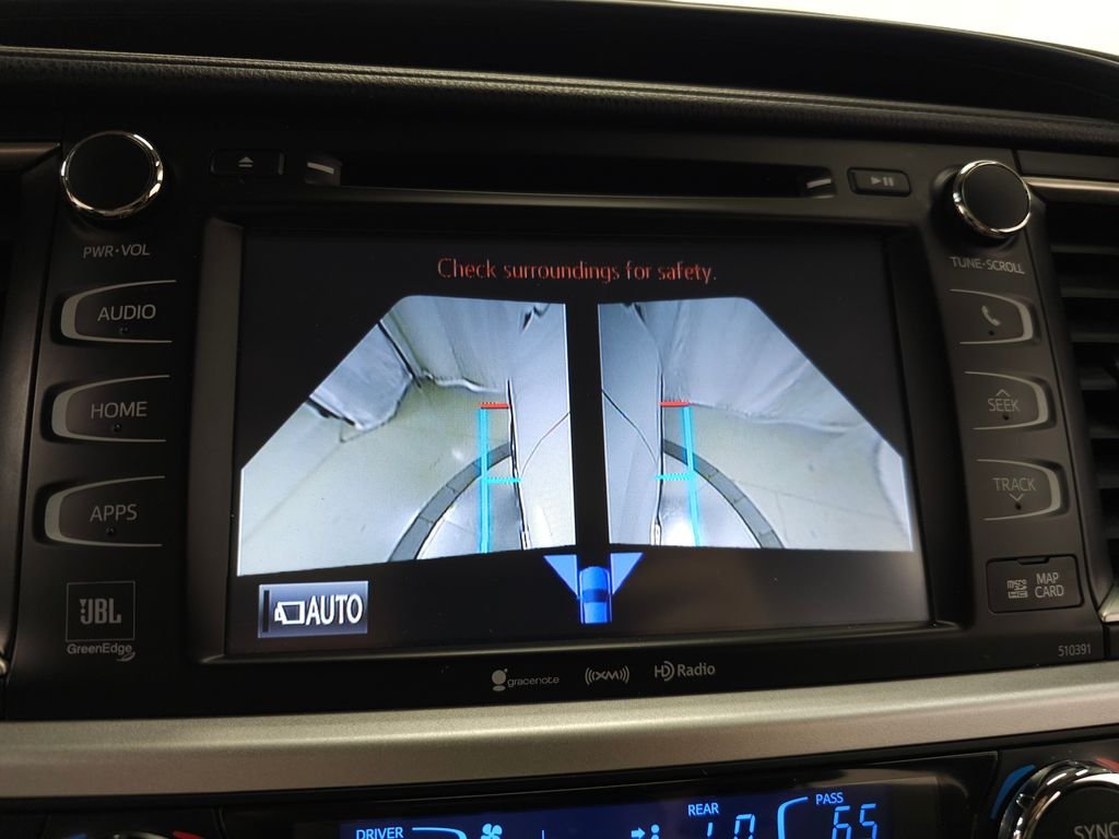 Used 2019 Blizzard Pearl Toyota Limited Platinum image 28
