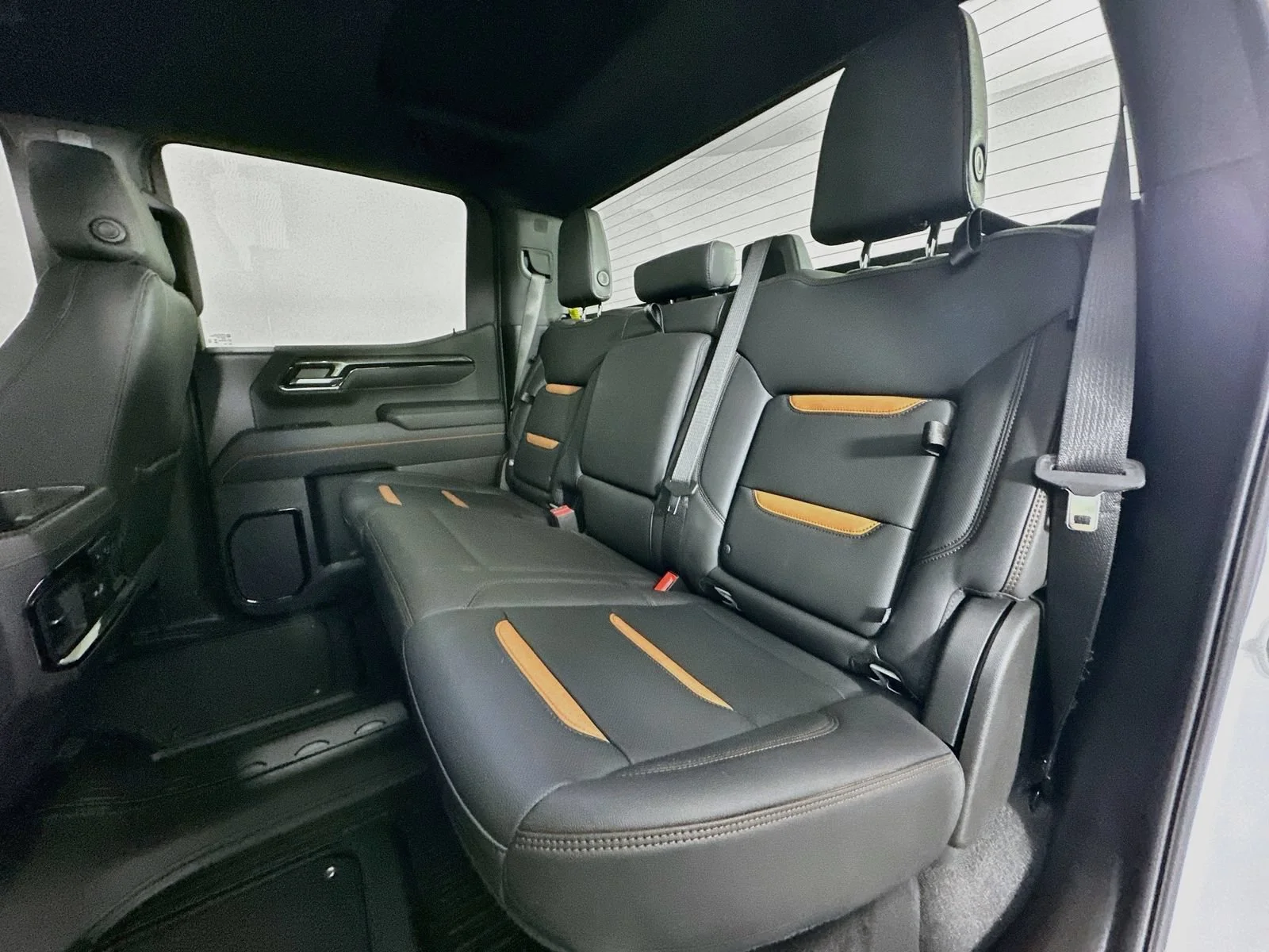 Used 2025 Summit White GMC AT4 image 26