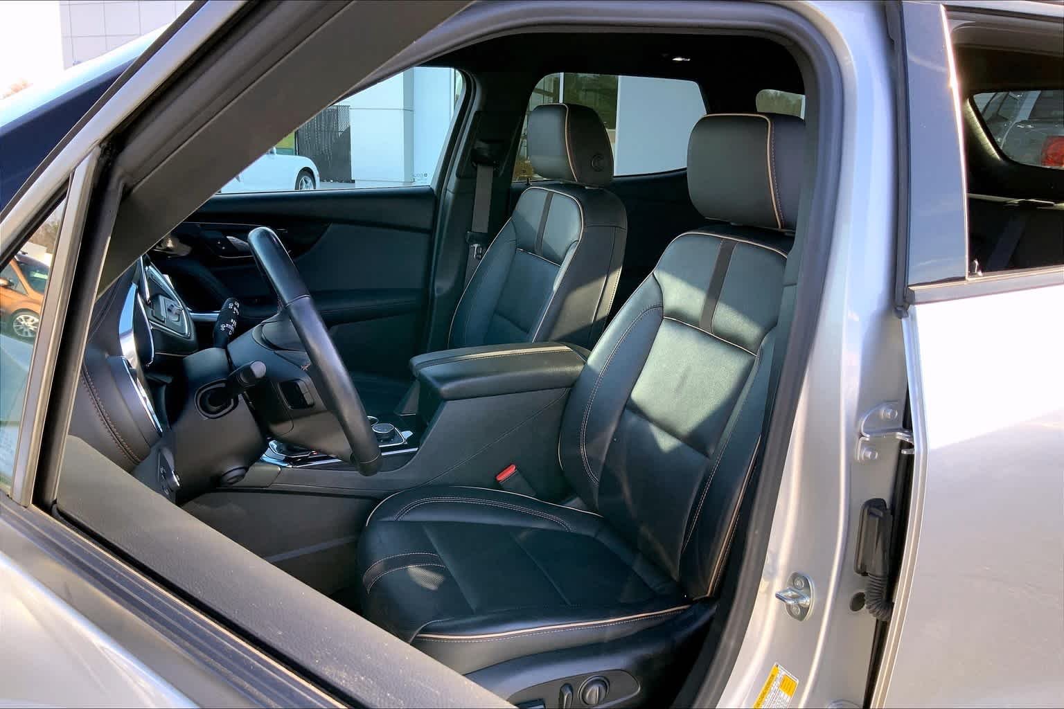Used 2019 Silver Ice Metallic Chevrolet Premier image 8