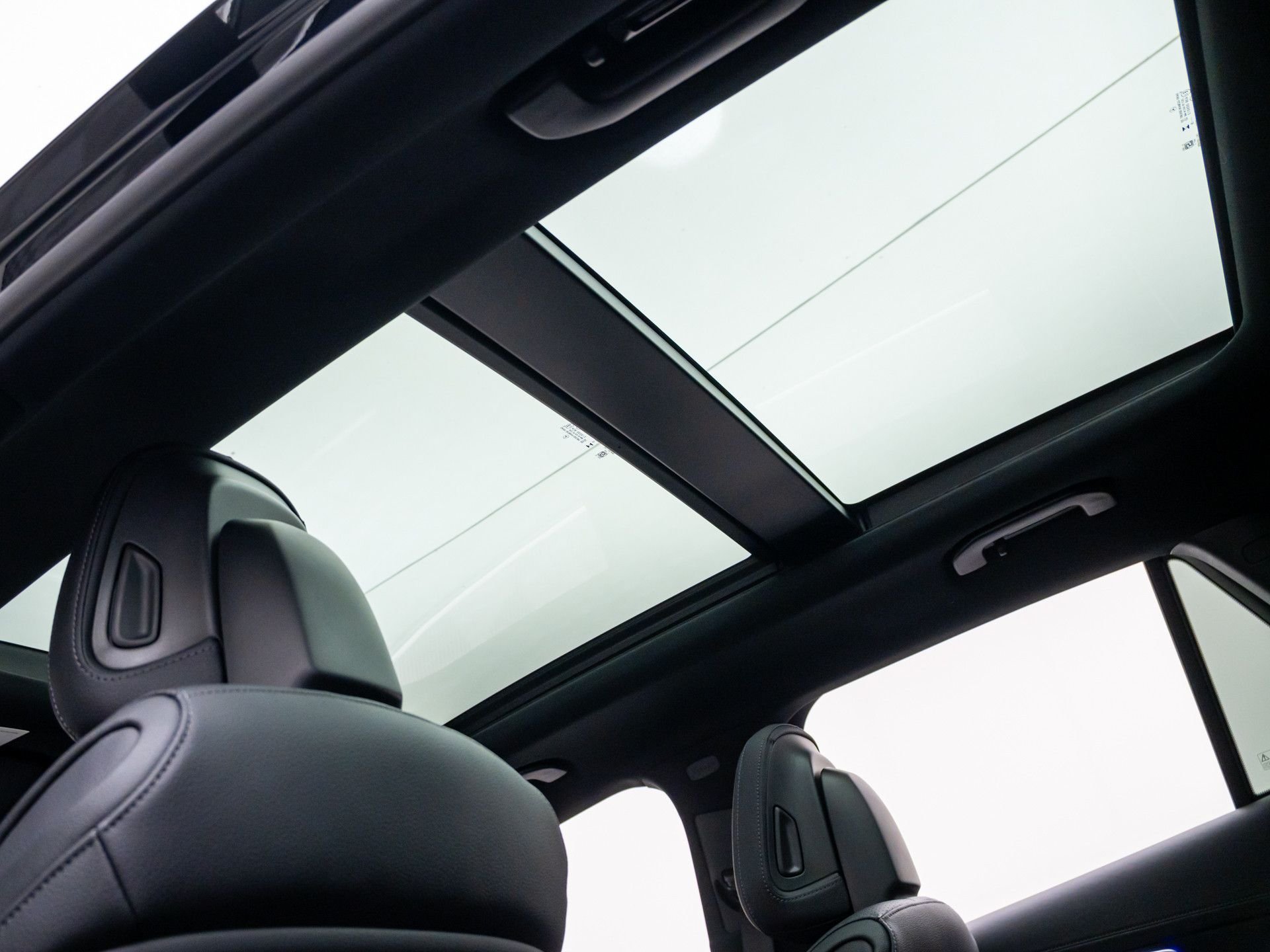 New 2026 Black Mercedes-Benz GLC 300 image 20