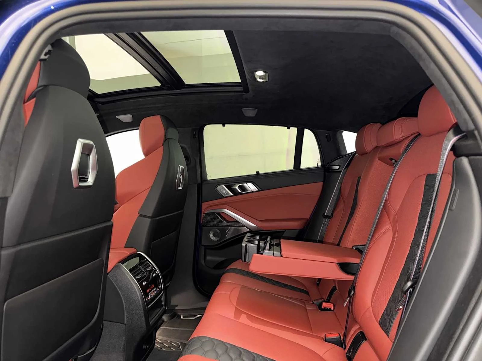 Used 2024 Marina Bay Blue Metallic BMW  image 21