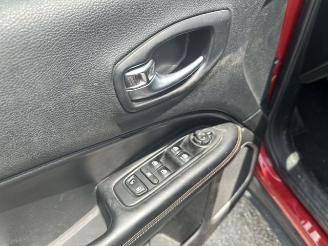 Used 2019 Red Jeep Latitude image 23