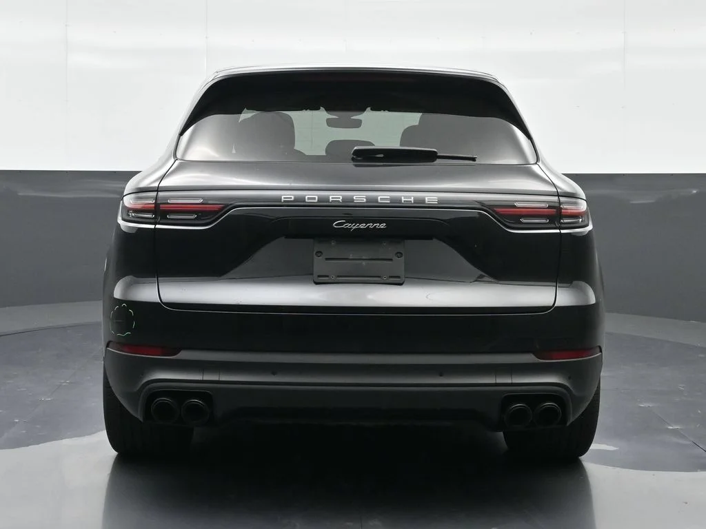 Used 2023  Porsche  image 7