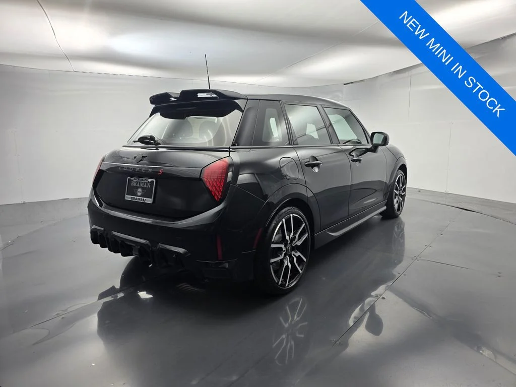New 2026 Black MINI Iconic image 4