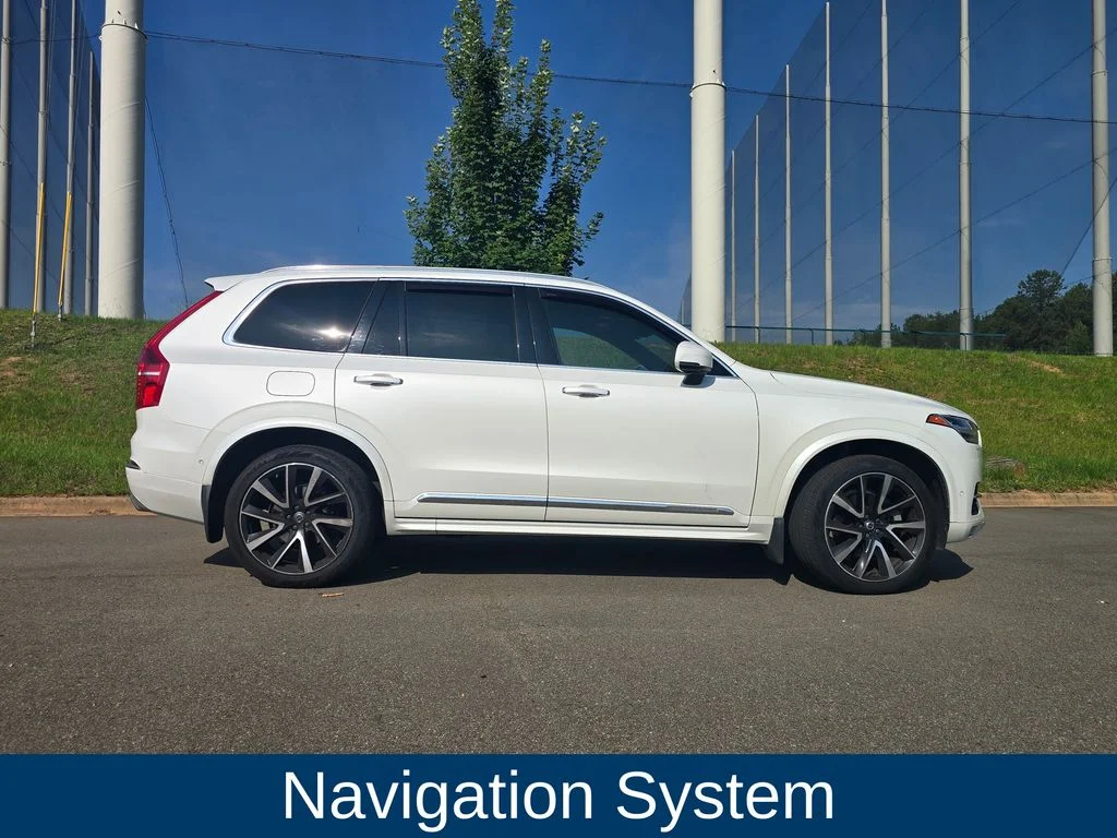 Used 2019 White Volvo T6 Inscription image 2