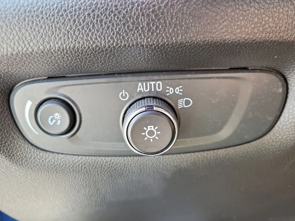 Used 2023 Blue Chevrolet LT image 23
