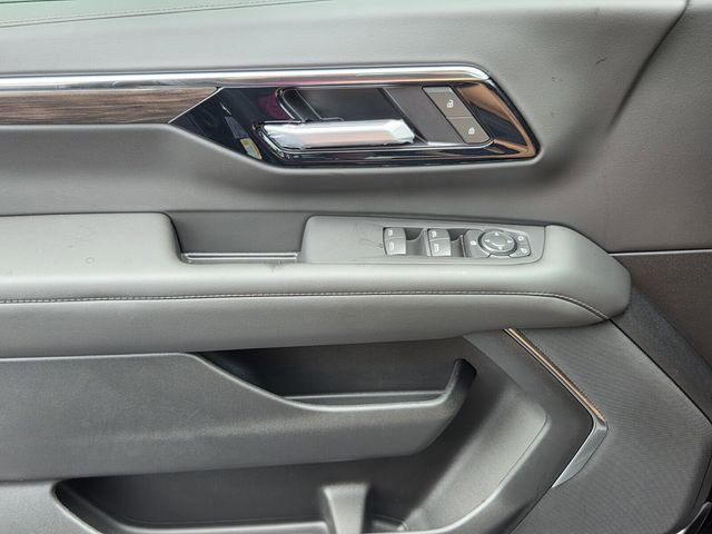 2026 Chevrolet Suburban LS - Photo 15