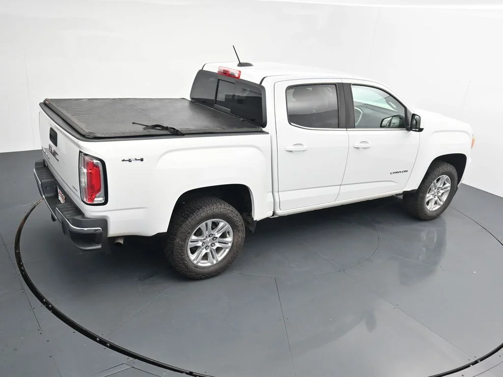 Used 2020 White GMC SLE1 image 30