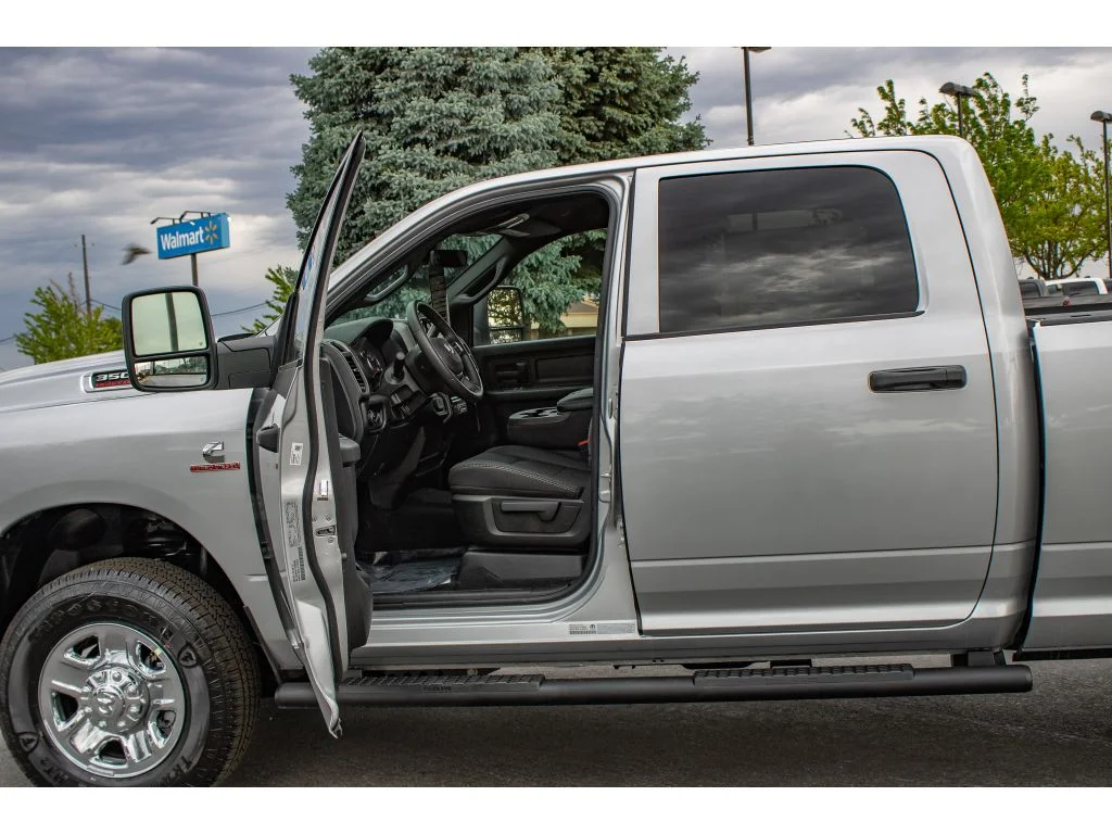 New 2026 Silver Zynith Ram Tradesman image 27