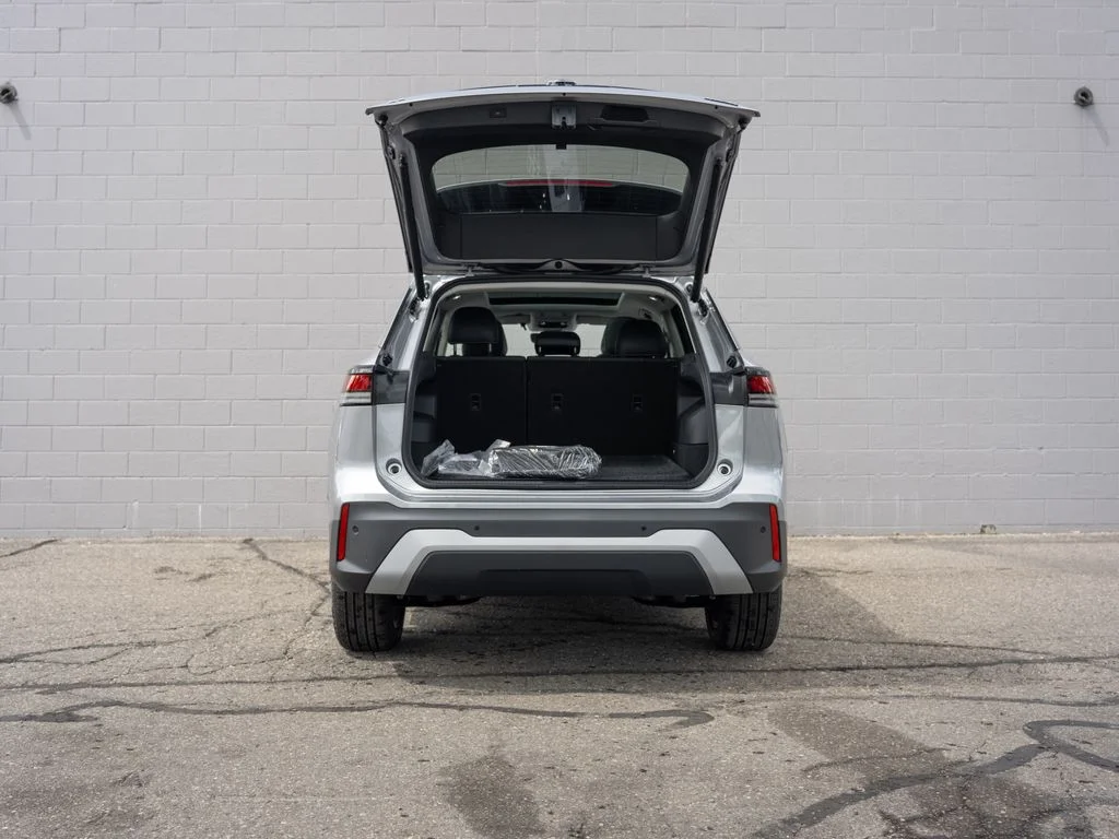 New 2026 Pyrite Silver Metallic Volkswagen 2.0T SE image 6