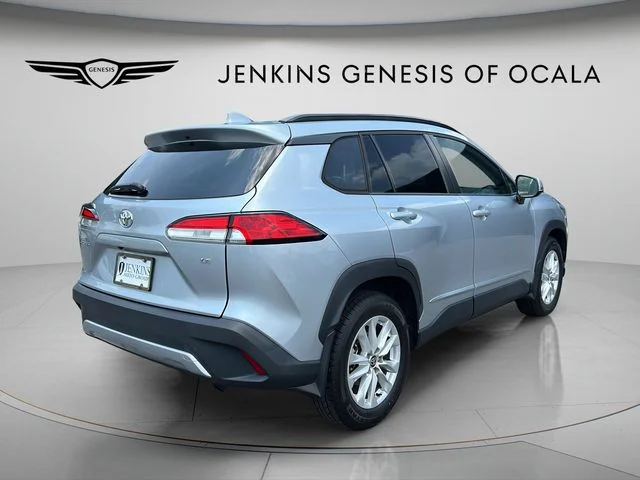 Used 2022 Silver Toyota LE image 3