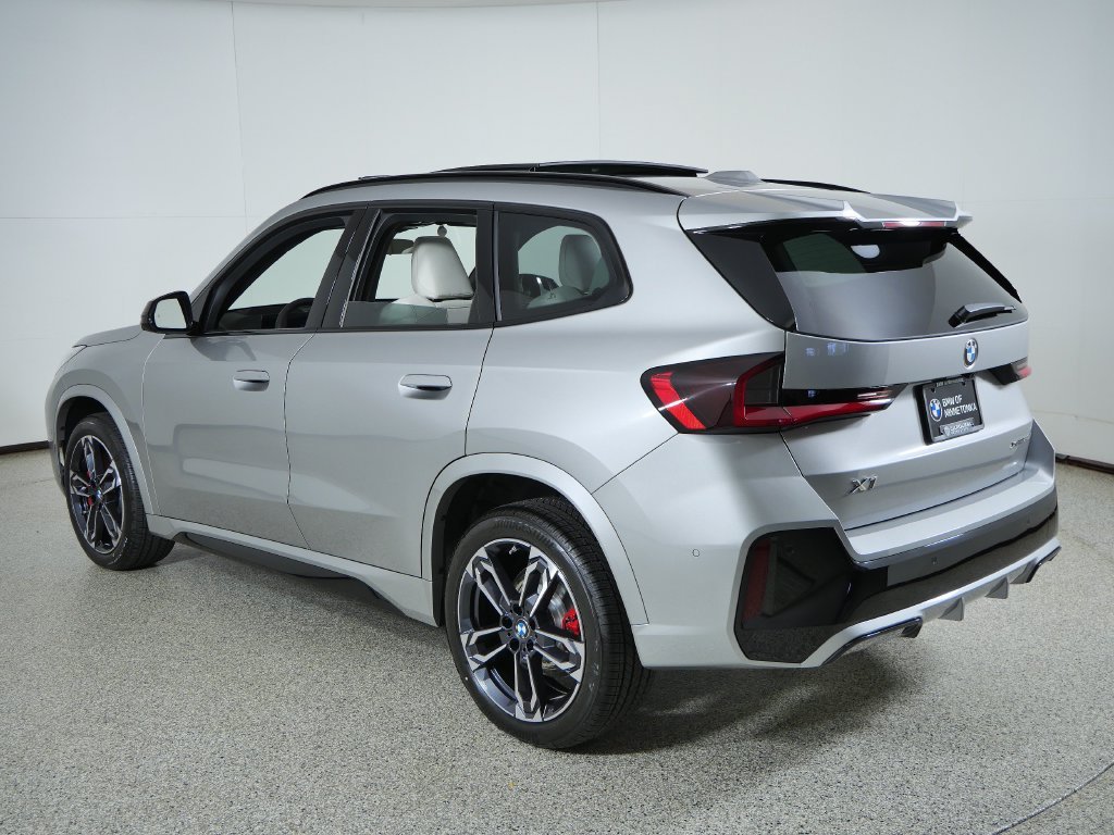 New 2027 Space Silver Metallic BMW xDrive28i image 14