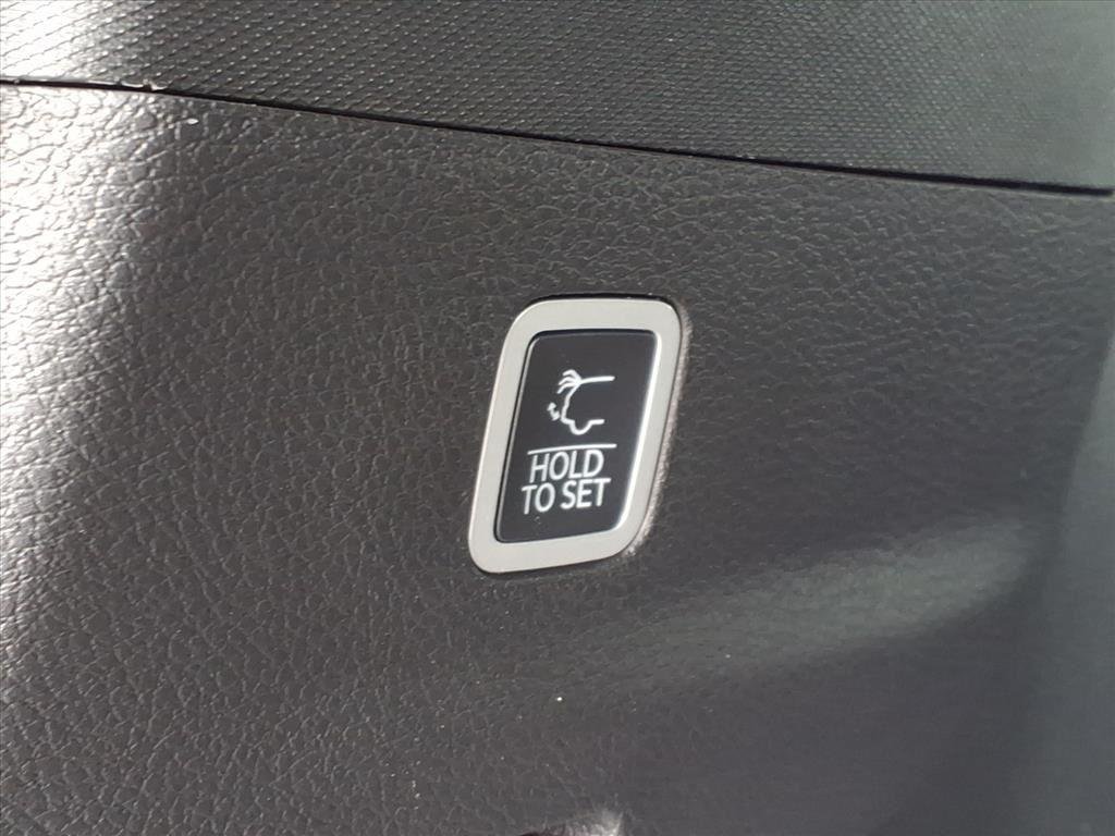 2025 Jeep Wagoneer L Series II - Photo 22