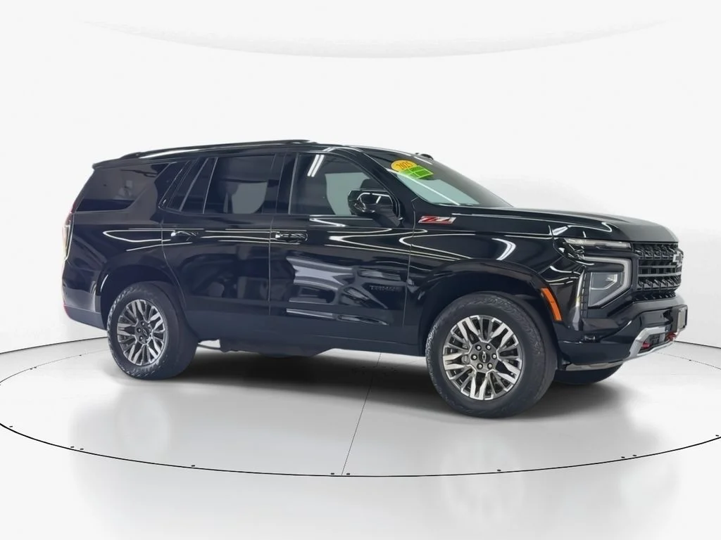 Used 2025 Black Chevrolet Z71 image 3