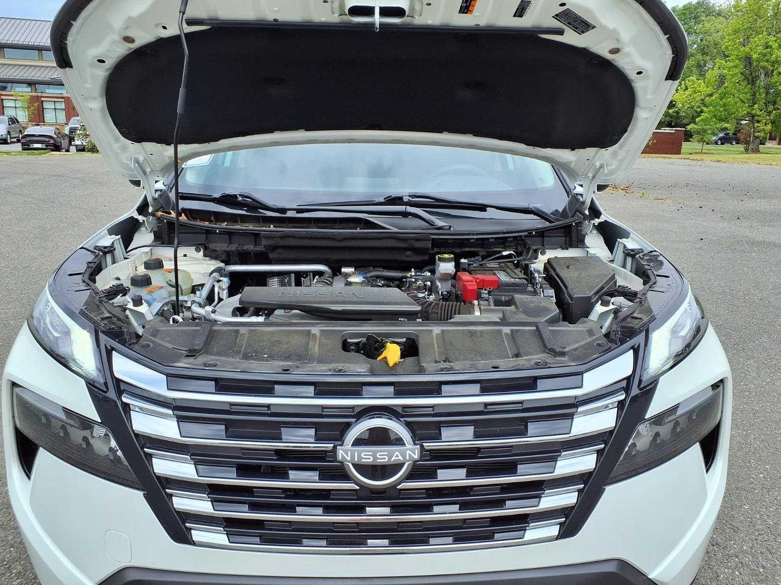 Used 2024 Everest White Pearl Nissan S image 30