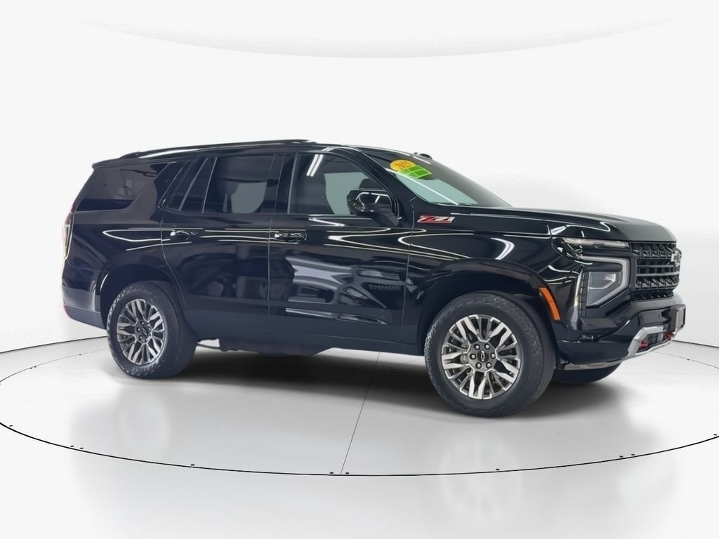 Used 2025 Black Chevrolet Z71 image 3