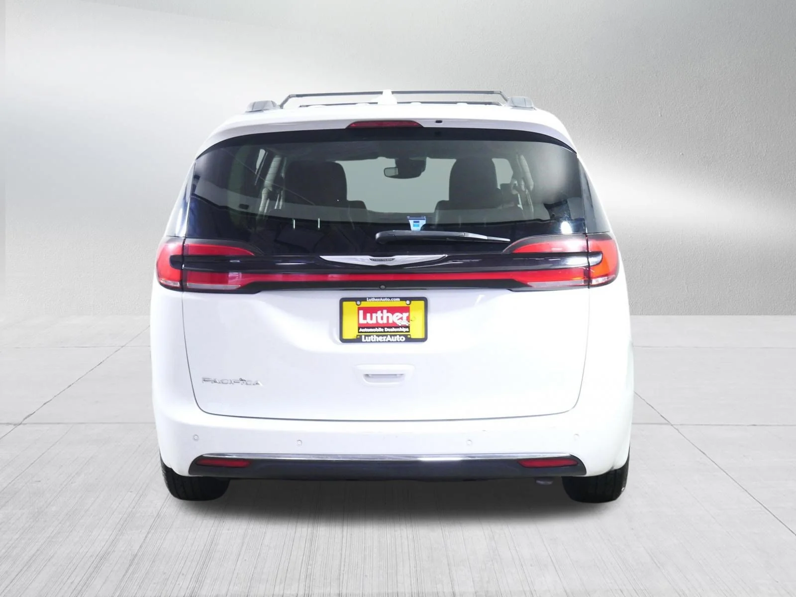 Used 2021 Bright White Clearcoat Chrysler Touring L image 6