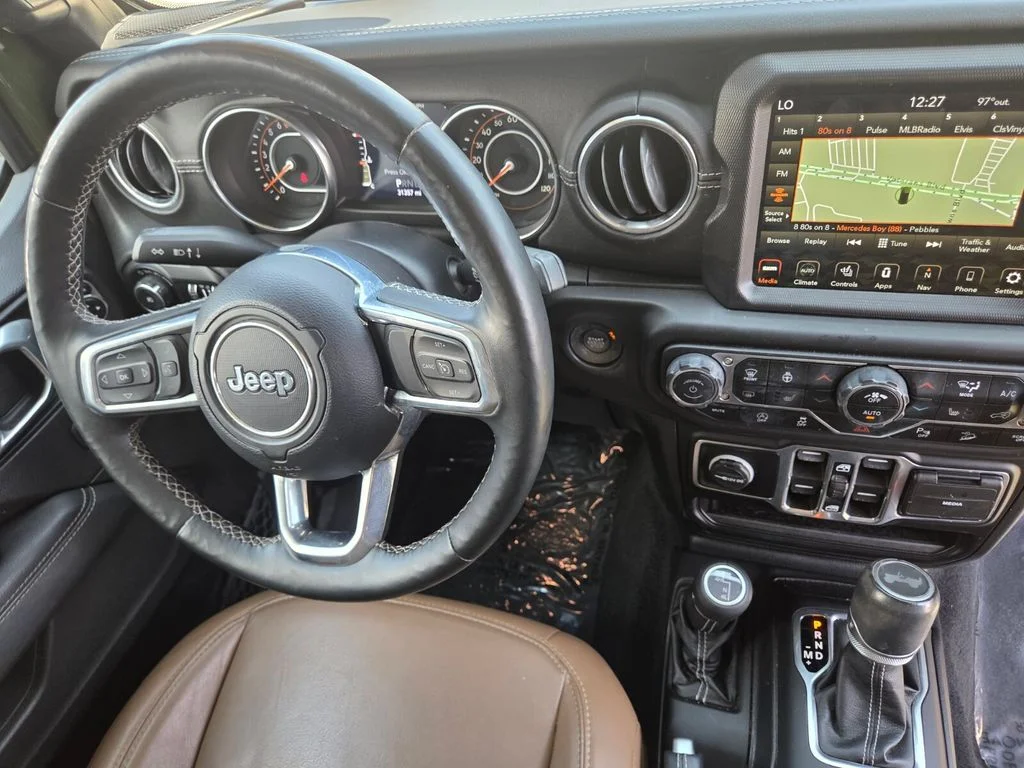 Used 2020 Green Jeep Unlimited Sahara image 30