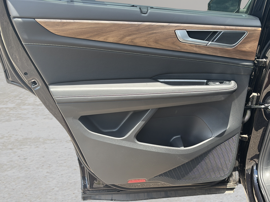 New 2026 Black Volkswagen 2.0T SE w/Technology image 14