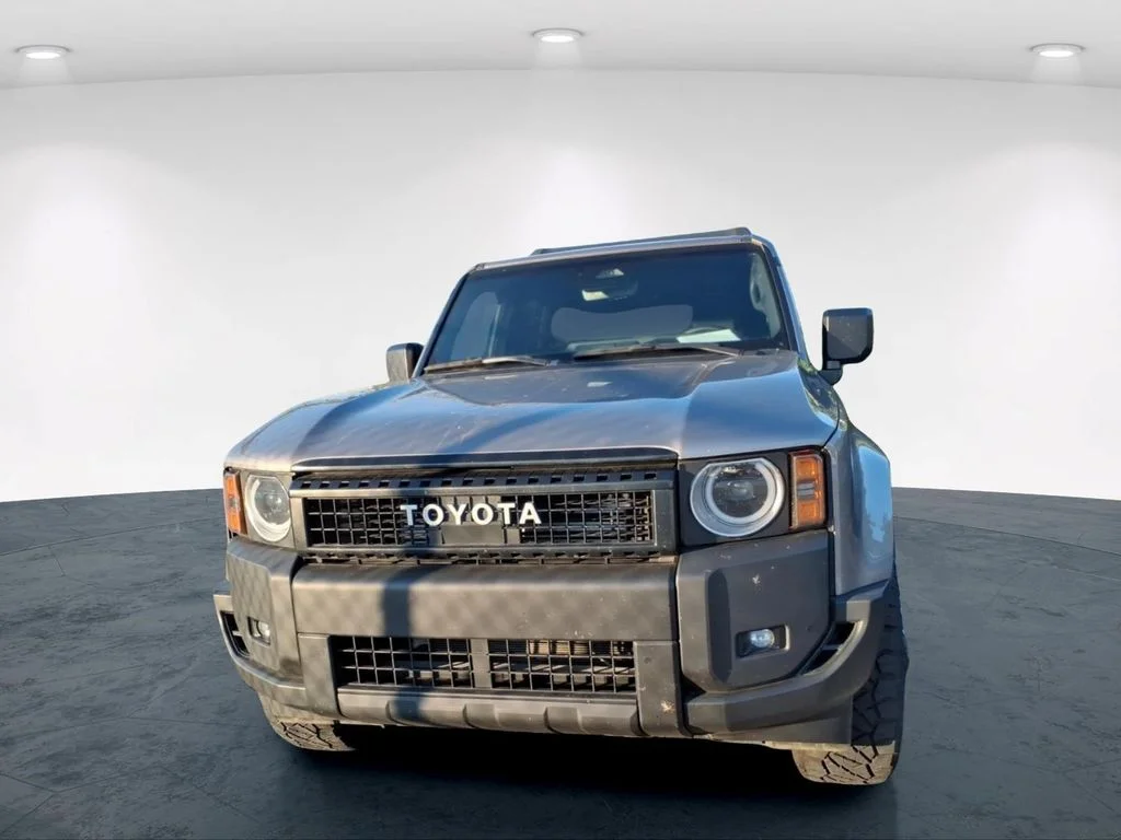 Used 2025 Gray Toyota 1958 image 6