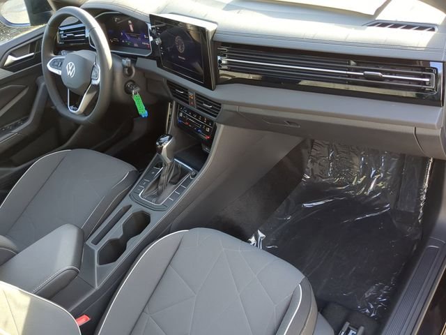 2025 Volkswagen Jetta Sport - Photo 11