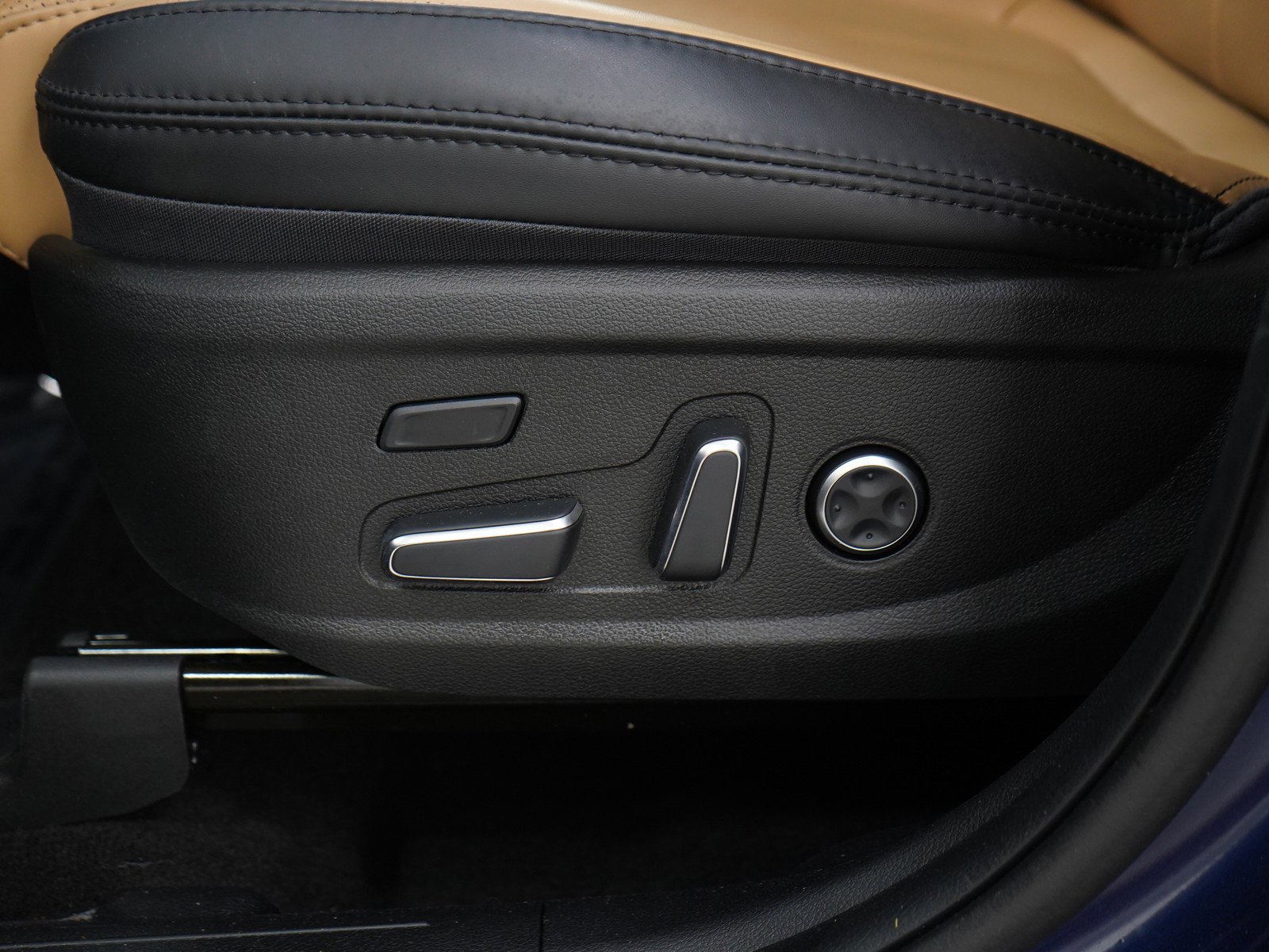 Used 2023 Stormy Blue Hyundai Calligraphy image 28