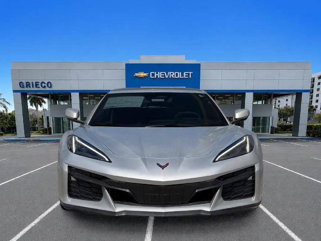 New 2027 Blade Silver Metallic Chevrolet 3LT image 2