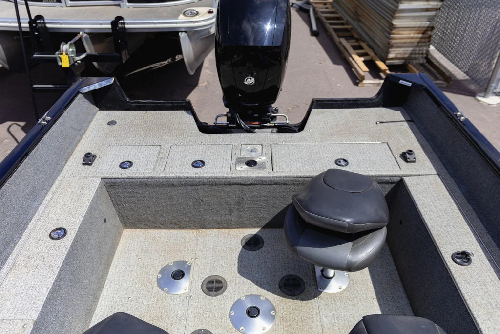 Used 2020  Tracker® Boats  image 8