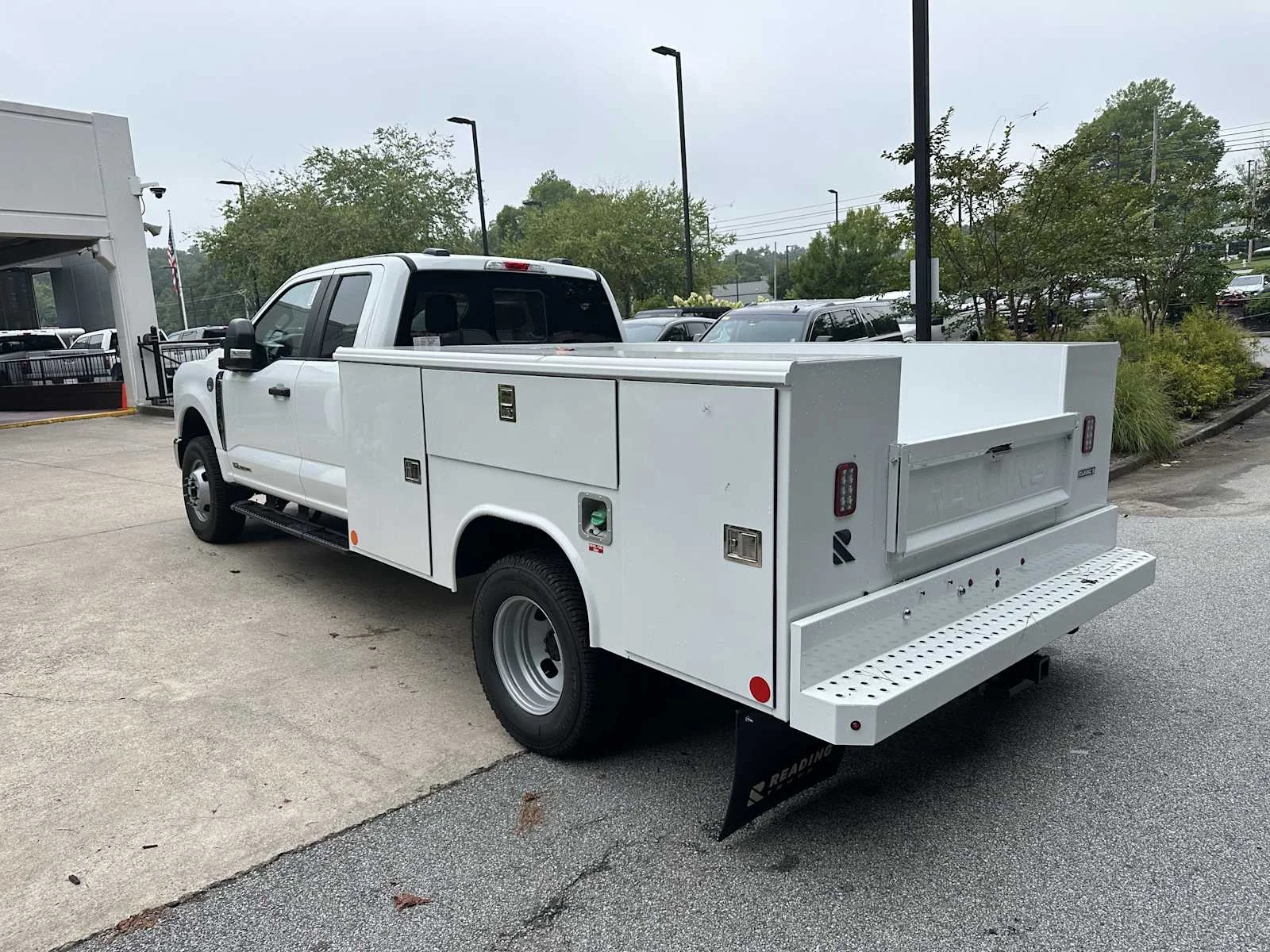 New 2025 Oxford White Ford XL image 6