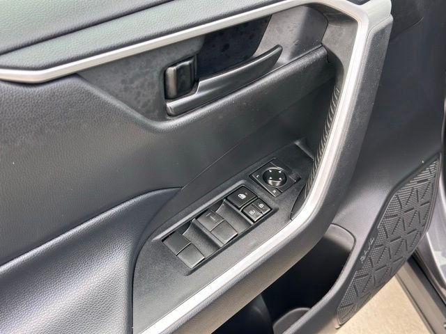 Used 2022 Magnetic Gray Metallic Toyota LE image 10