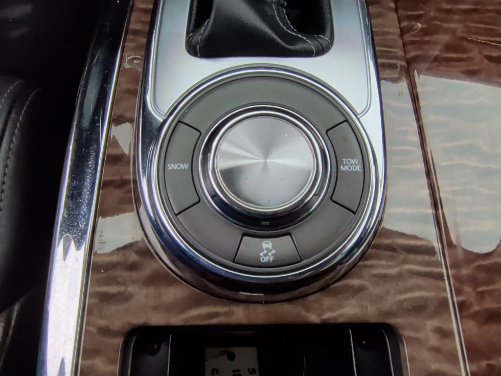 Used 2019 Super Black Nissan SL image 30