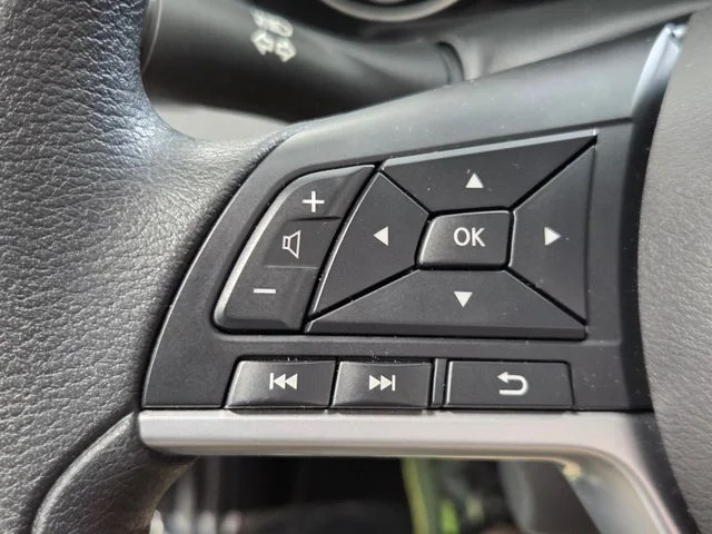 Used 2025 White Nissan 2.5 SV image 24