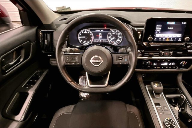 Used 2023 Scarlet Ember Tintcoat Nissan SV image 6