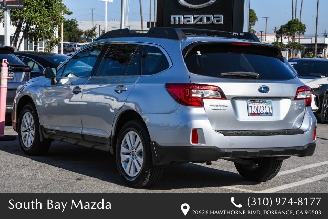 Used 2015 Silver Subaru 2.5i Premium image 6