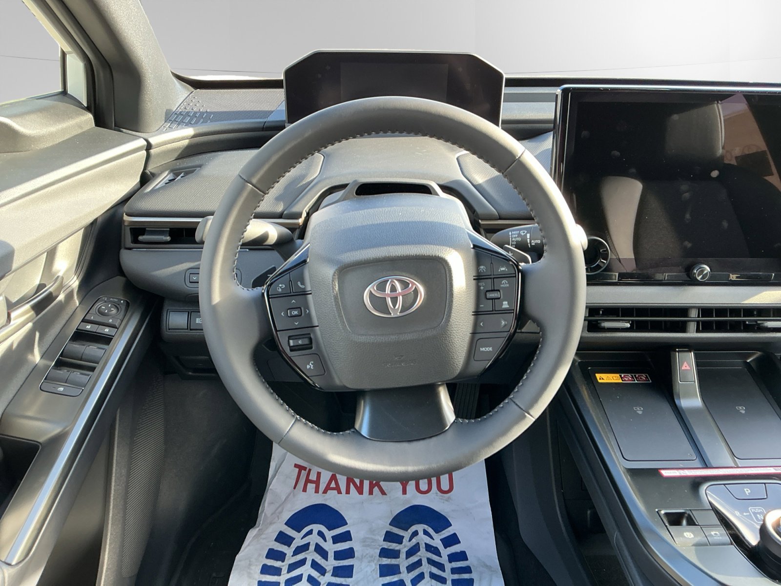 2026 Toyota bZ XLE - Photo 12