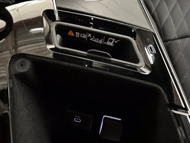 2027 Cadillac LYRIQ Signature Sport - Photo 16