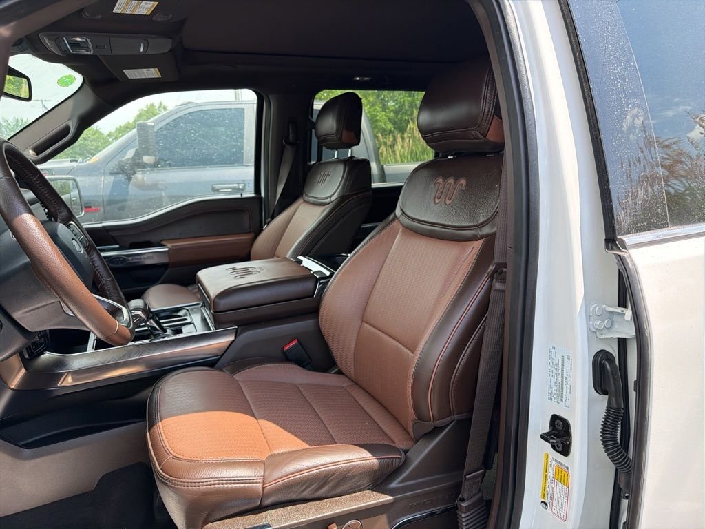 Used 2025 Star White Ford King Ranch image 12