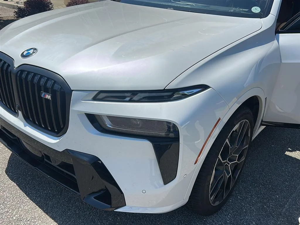 2024 BMW X7 M60i's photo
