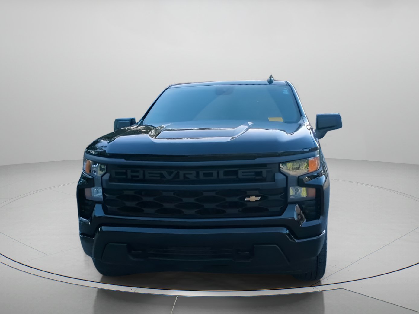 Used 2024 Black Chevrolet Custom Crew Cab Pickup image 4