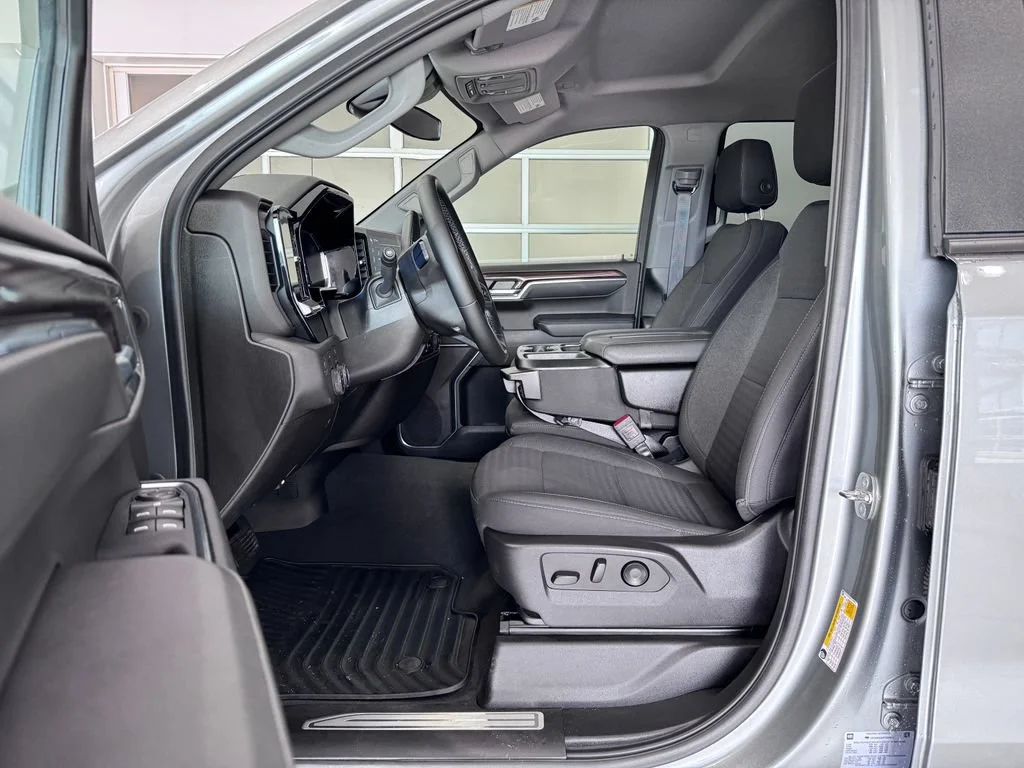 2023 Chevrolet Silverado 1500 RST - Photo 11