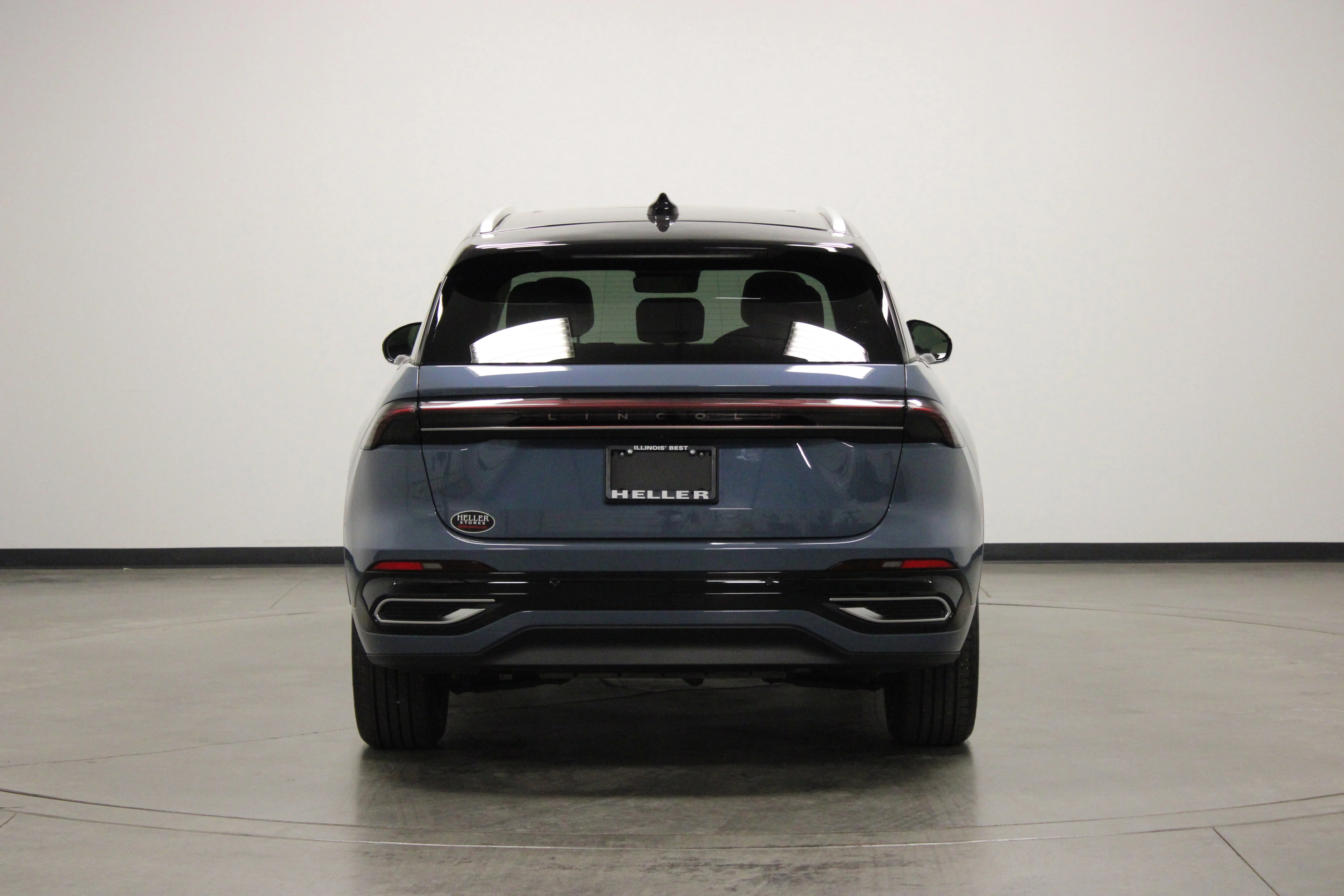 Used 2025 Blue Metallic Lincoln Black Label image 7