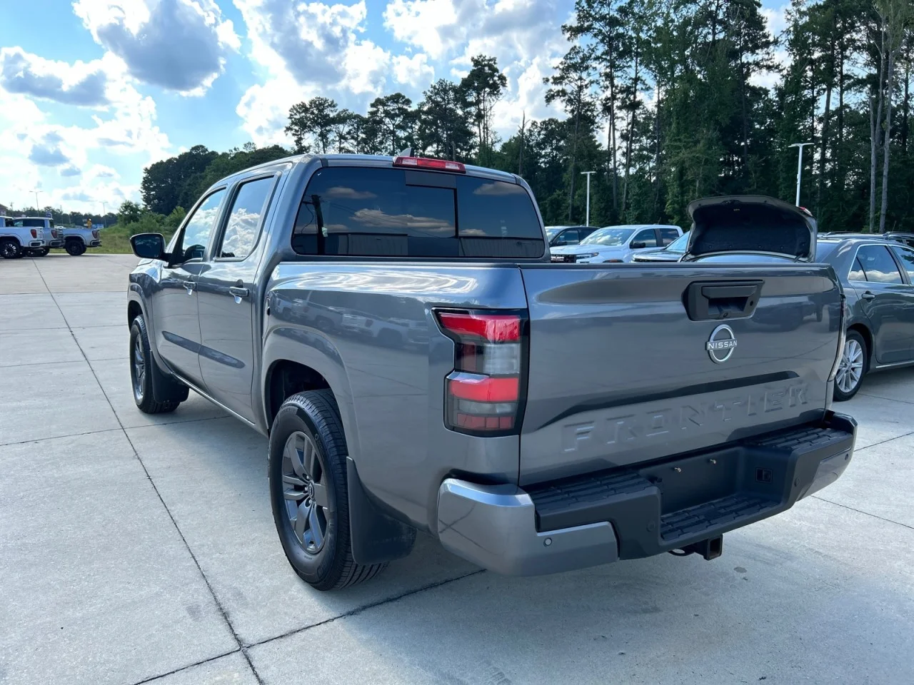 Used 2025 Gray Nissan SV image 4