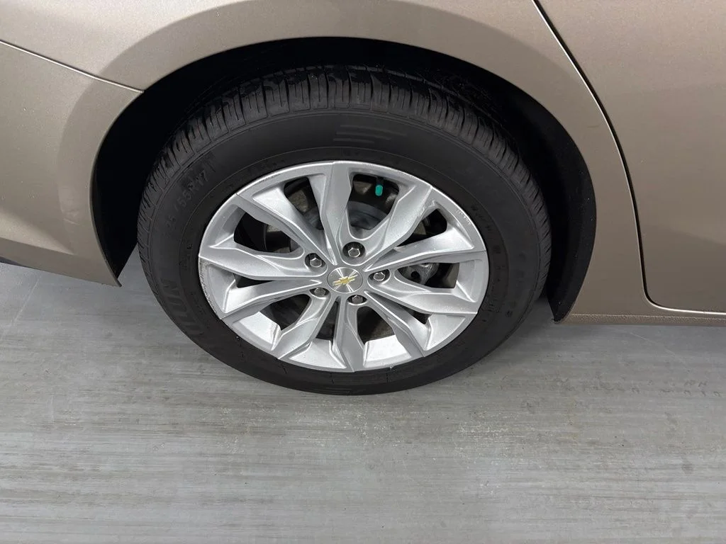 Used 2023 Gray Chevrolet LT image 14